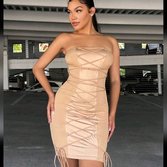 Nwt Satin Dress Size Medium - Picture 3 of 13